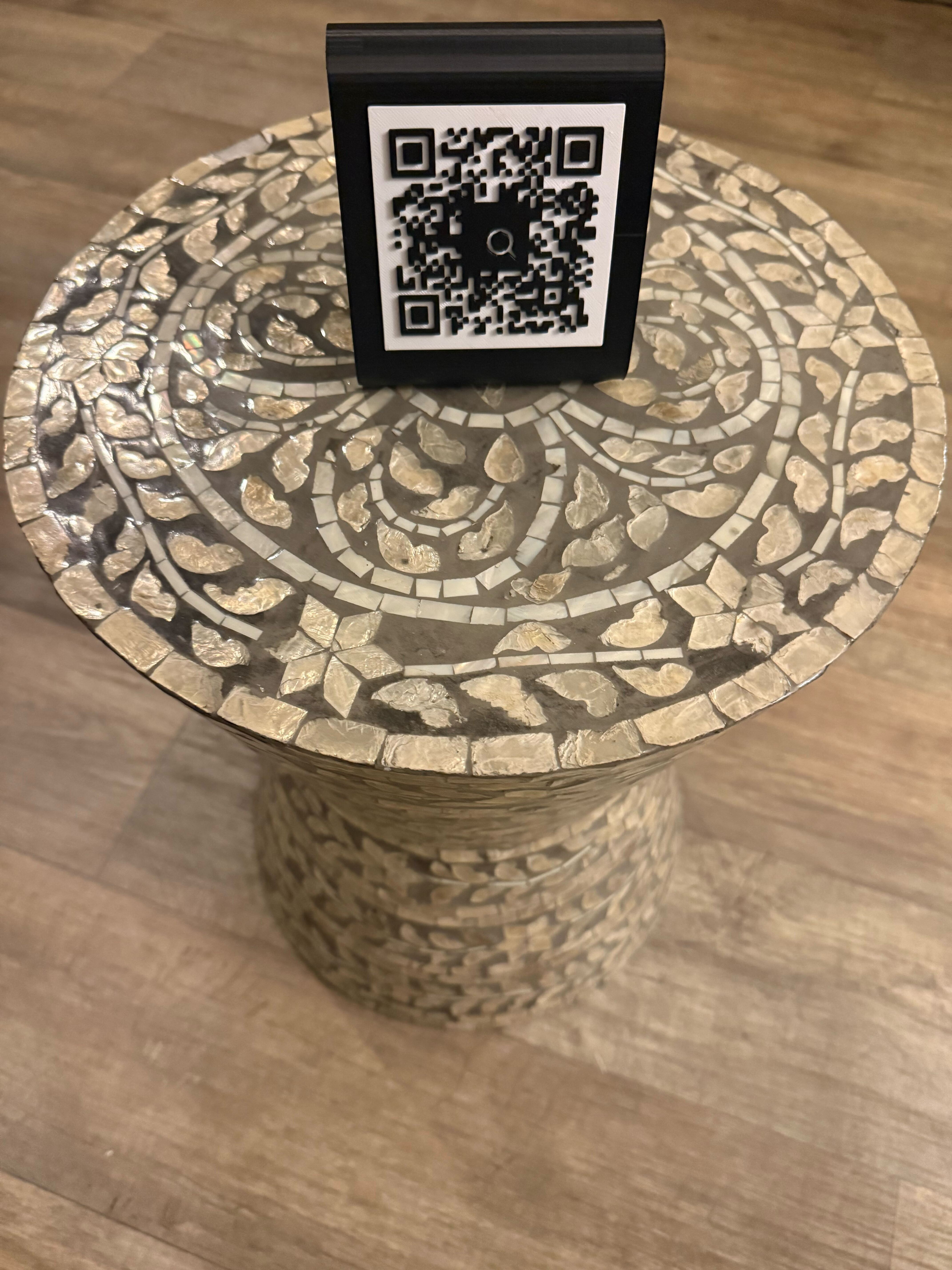 QR stand alternate angle